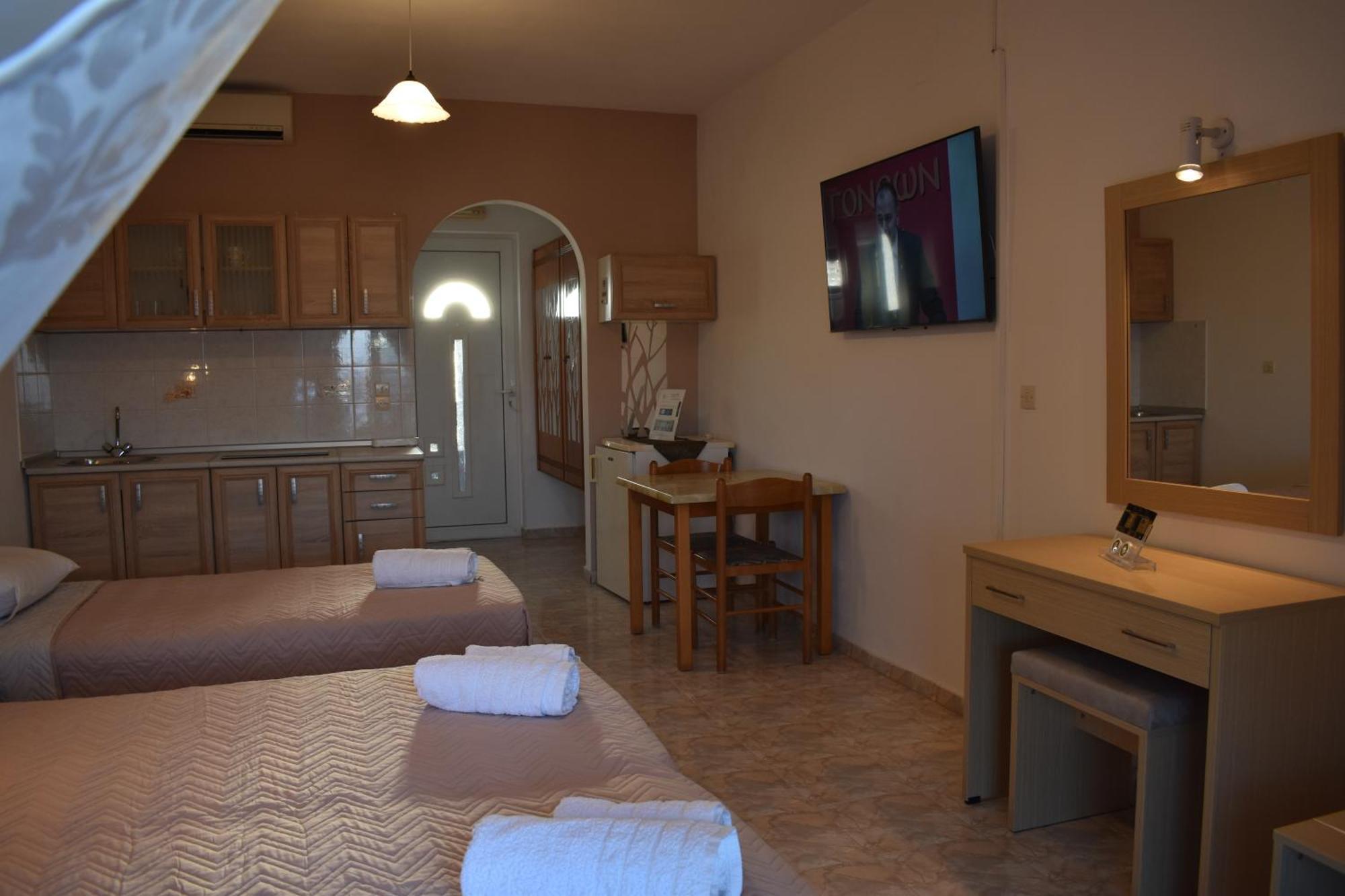 Xenios Zeus Hotel Karpathos Esterno foto