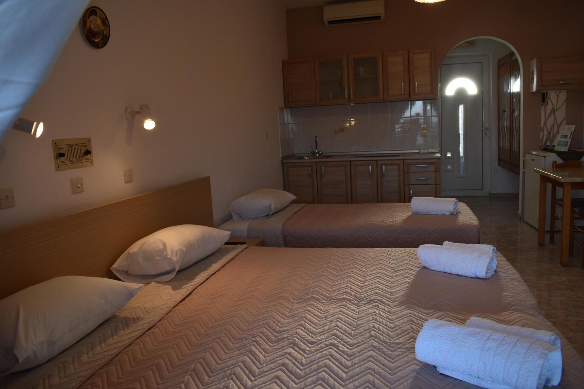 Xenios Zeus Hotel Karpathos Esterno foto