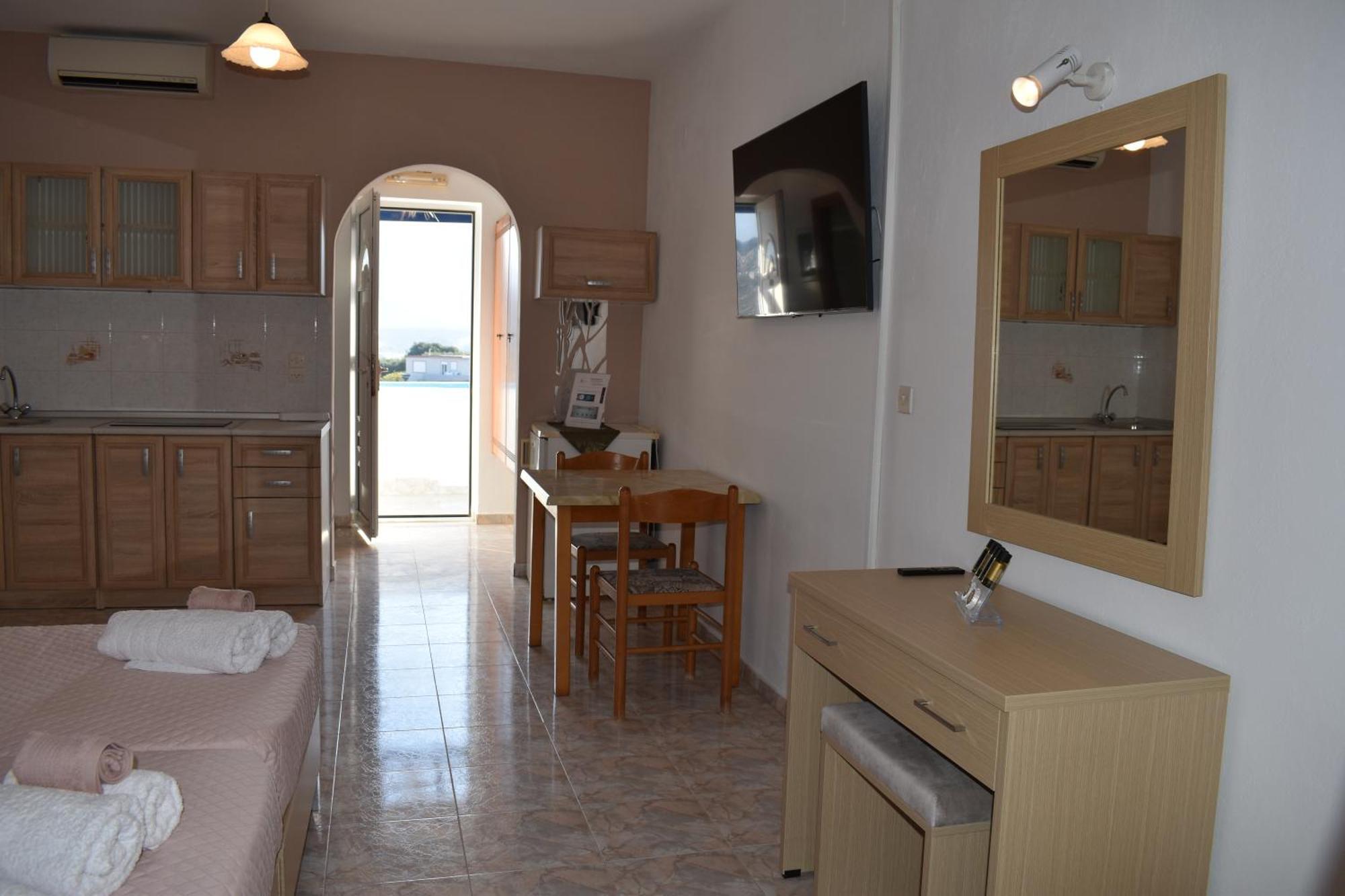 Xenios Zeus Hotel Karpathos Esterno foto