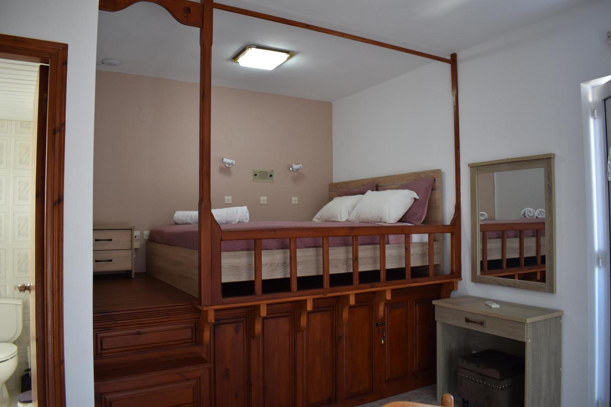 Xenios Zeus Hotel Karpathos Esterno foto
