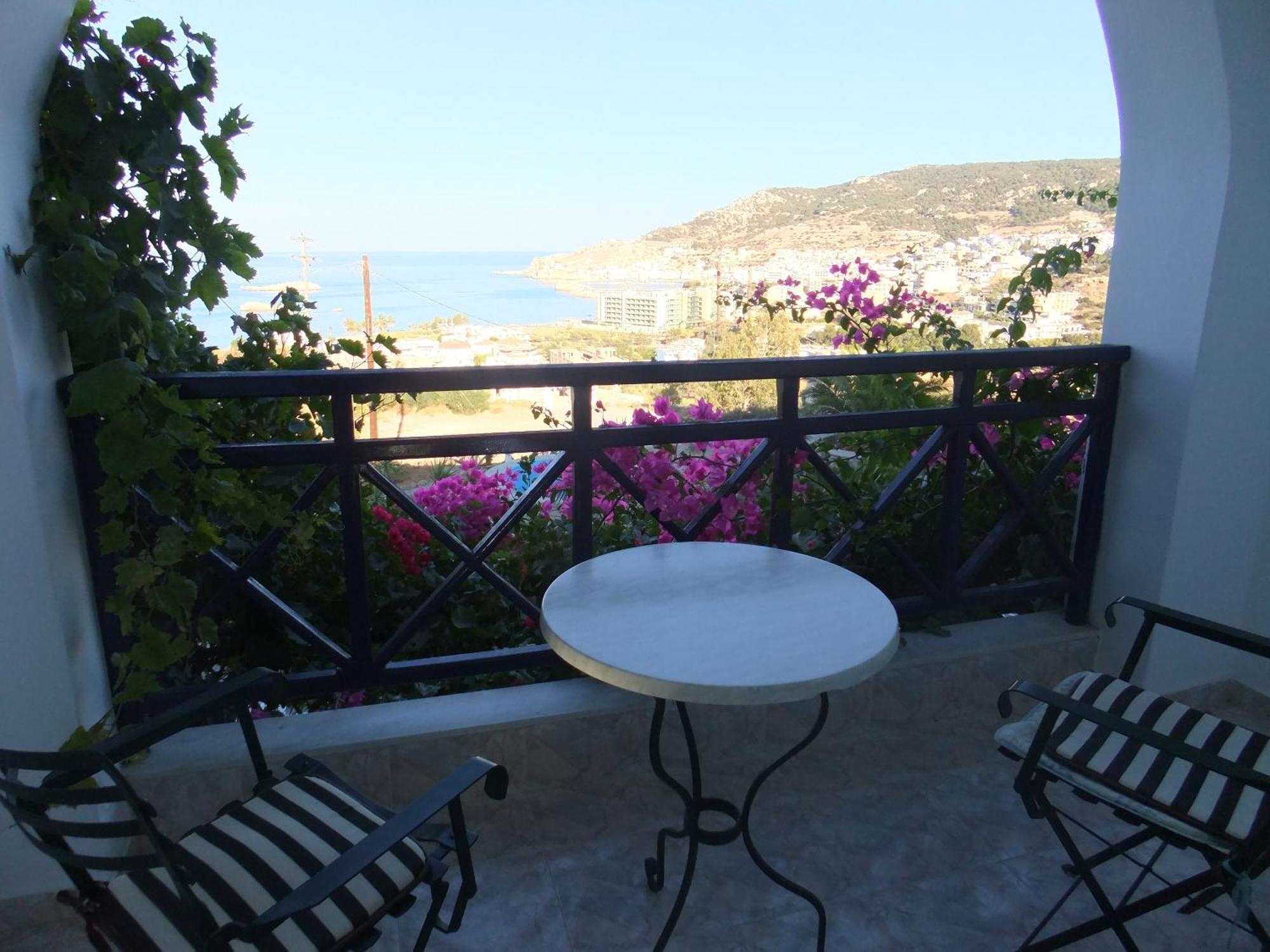 Xenios Zeus Hotel Karpathos Esterno foto